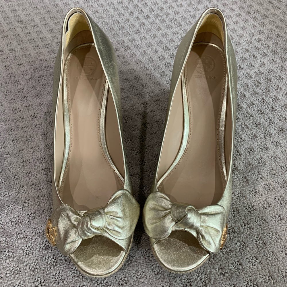 Tory Burch Metallic Gold Bow Peep-Toe Wedges